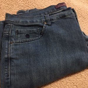 Ladies Gloria Vanderbilt Jeans Size 16W Short